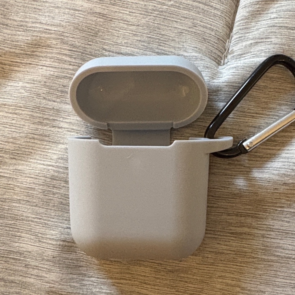 AirPods Silicone Case with carabiner